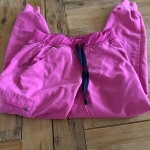Figs Electric Orchid Zamora™ - Petite Jogger Scrub Pants (petite xs)